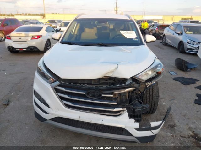 KM8J33A24HU549004 Hyundai Tucson Sport