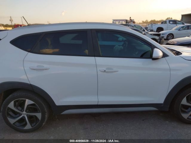 KM8J33A24HU549004 Hyundai Tucson Sport