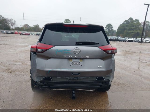 JN8BT3BA0PW412521 Nissan Rogue Sv Fwd