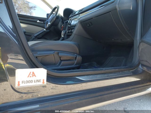 1VWBT7A37FC087241 Volkswagen Passat 1.8t Sport