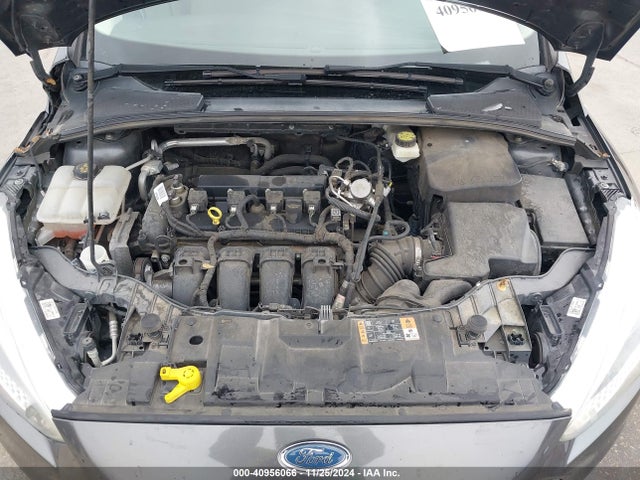 Ford FOCUS SE 2017 1FADP3F24HL254124 Image 10