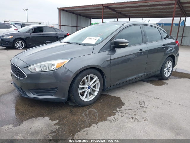 Ford FOCUS SE 2017 1FADP3F24HL254124 Image 2