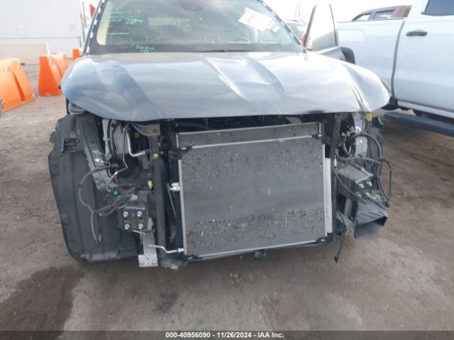 5TDCZRAH3NS137692 Toyota Highlander L