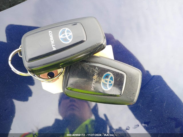 Toyota Corolla Hybrid Le 2022 JTDEAMDE3NJ051932 Image 11