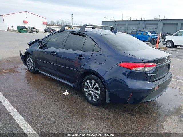 Toyota Corolla Hybrid Le 2022 JTDEAMDE3NJ051932 Image 3