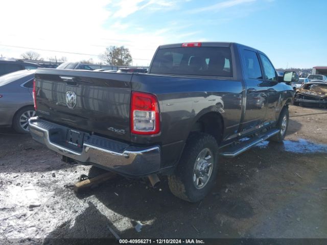 3C6UR5DJ4KG689070 RAM 2500 Big Horn  4x4 6'4 Box