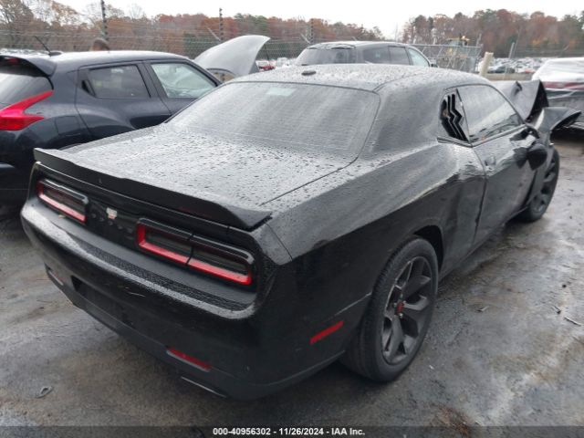 2C3CDZAGXLH236077 Dodge Challenger Sxt