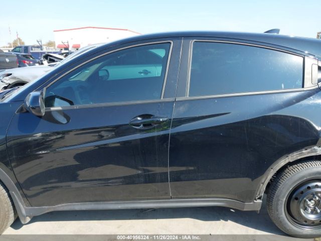 3CZRU6H31NM751099 Honda Hr-v Awd Lx