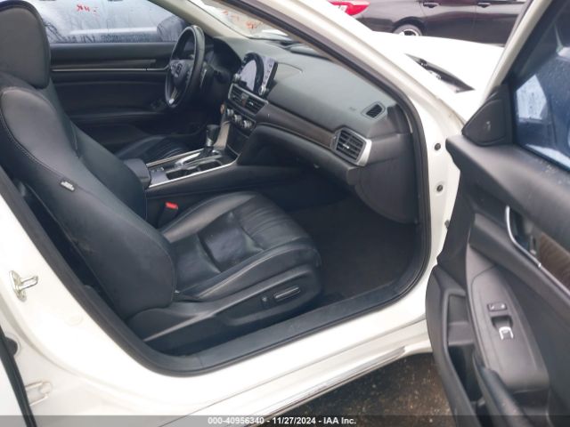 1HGCV1F97JA109577 Honda Accord Touring