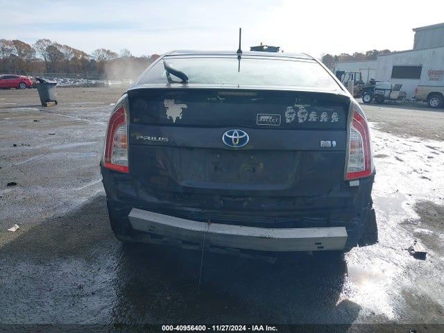 Toyota Prius Two 2015 JTDKN3DU2F0435670 Image 17
