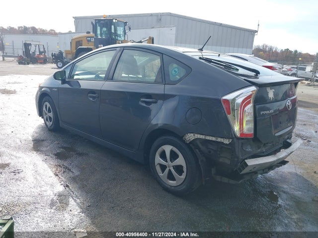 Toyota Prius Two 2015 JTDKN3DU2F0435670 Image 3