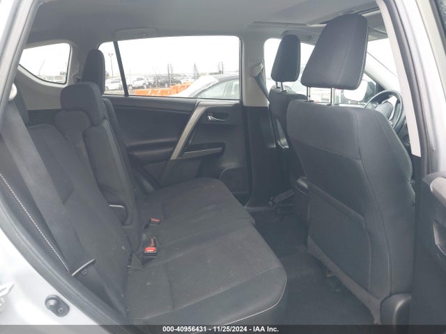 Toyota Rav4 Xle 2018 2T3WFREV6JW409554 Image 8