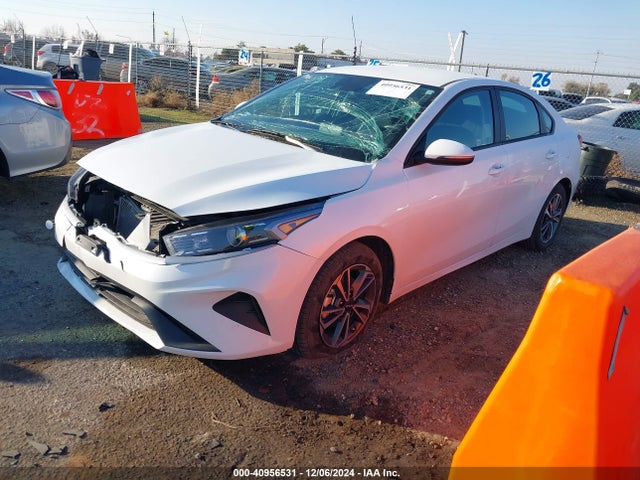 KIA Forte Lxs 2024 3KPF24AD5RE766081 Image 2