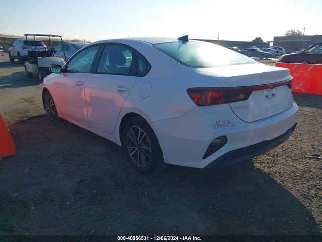 KIA Forte Lxs 2024 3KPF24AD5RE766081 Image 3