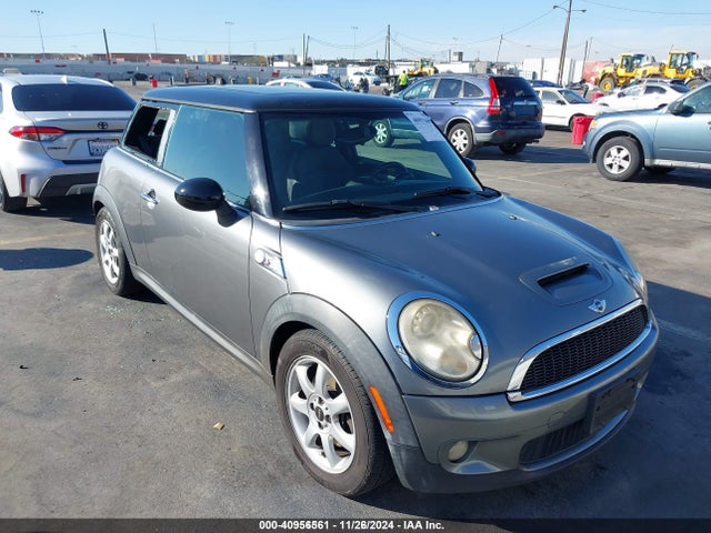 2009 MINI COOPER S WMWMF73519TT95508 Photo 0