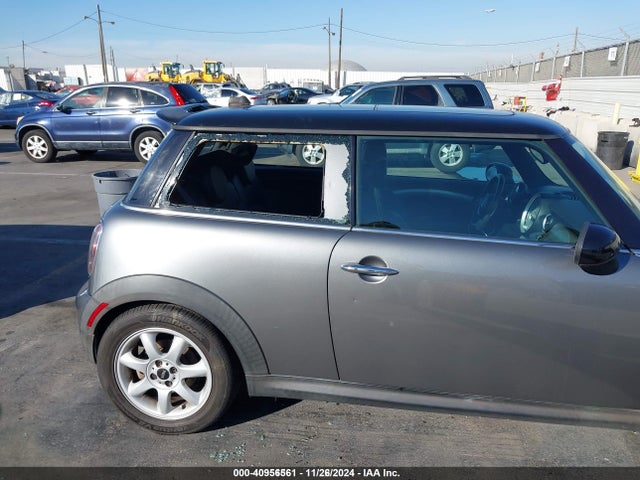 2009 MINI COOPER S WMWMF73519TT95508 Photo 5