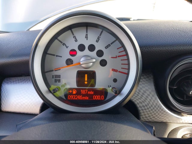 2009 MINI COOPER S WMWMF73519TT95508 Photo 6