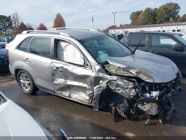KIA SORENTO LX 2015 5XYKT3A63FG576009 Image 12