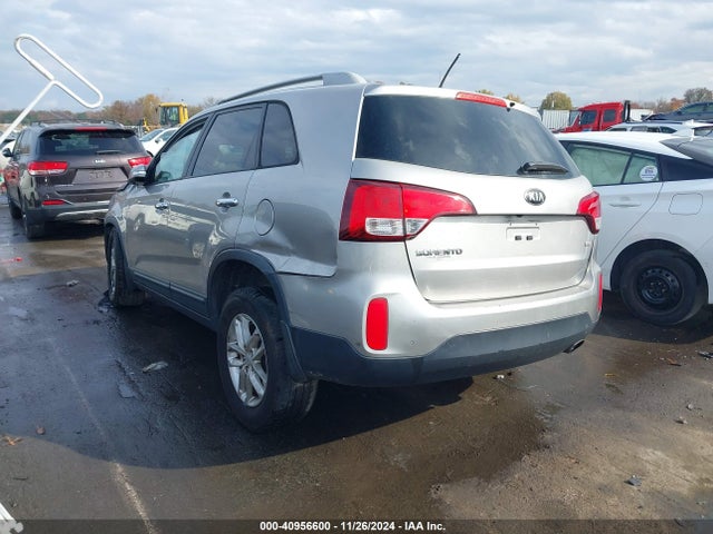 KIA SORENTO LX 2015 5XYKT3A63FG576009 Image 3