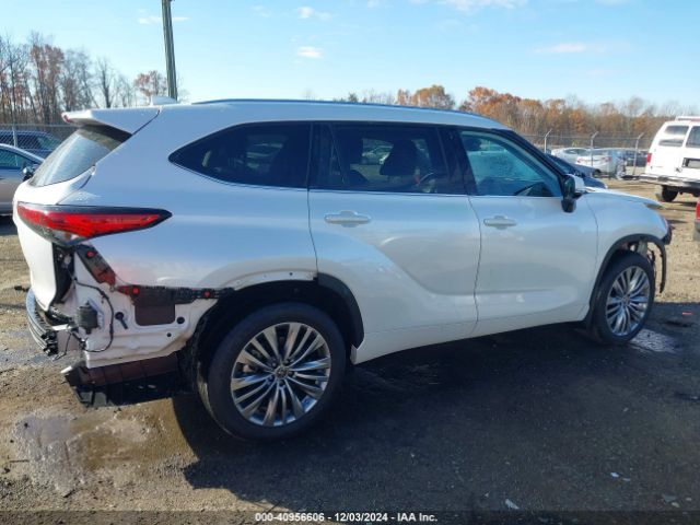 5TDFZRBH9NS168036 Toyota Highlander Platinum