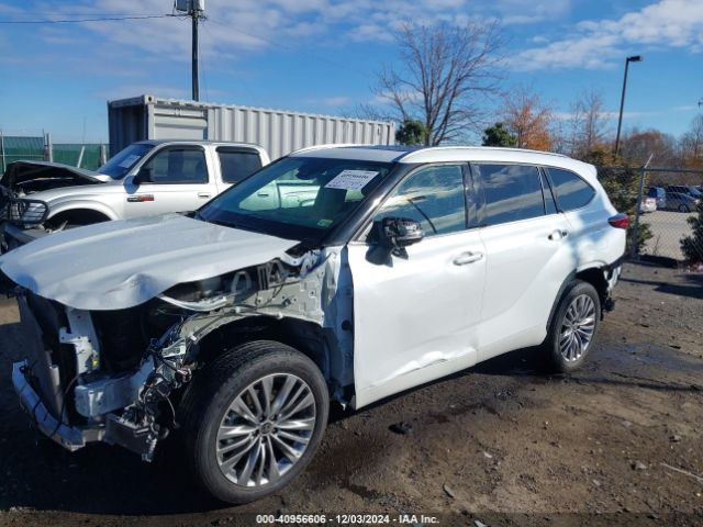 5TDFZRBH9NS168036 Toyota Highlander Platinum