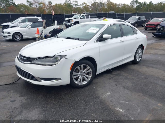 Chrysler 200 Limited 2015 1C3CCCABXFN603494 Image 2