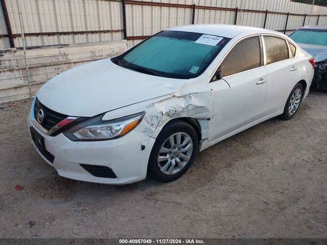 Nissan Altima 2.5 S 2017 1N4AL3AP5HN351015 Image 2