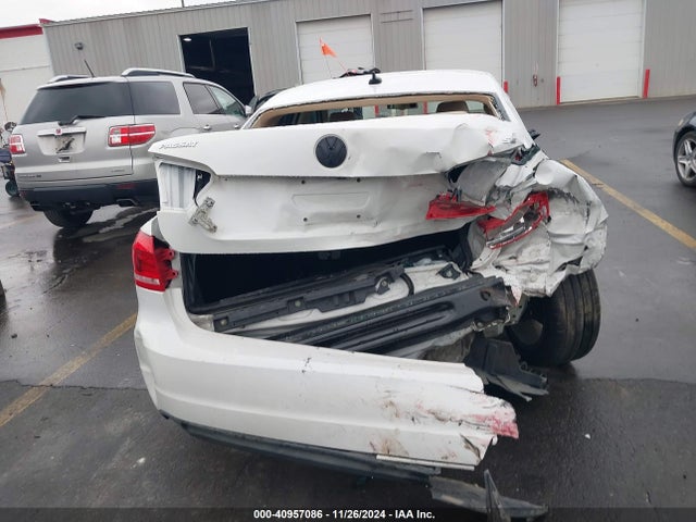 Volkswagen 2014 2014 1VWBP7A36EC018821 Image 17