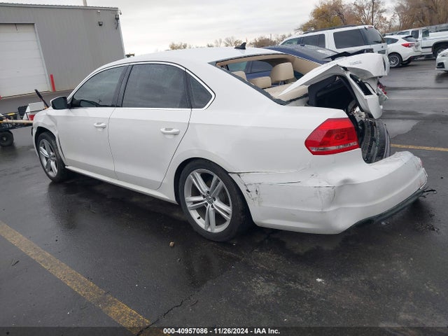 Volkswagen 2014 2014 1VWBP7A36EC018821 Image 3