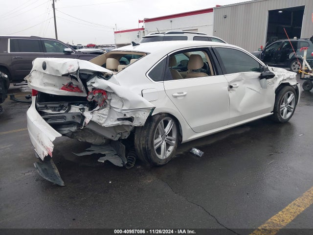Volkswagen 2014 2014 1VWBP7A36EC018821 Image 4