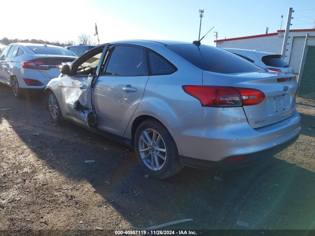 Ford FOCUS SE 2015 1FADP3F22FL227453 Image 3