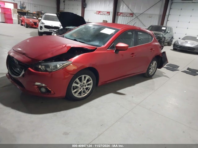 Mazda Mazda3 I Touring 2015 JM1BM1L72F1273438 Image 2