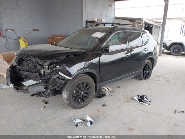 Nissan ROGUE SV 2018 5N1AT2MV5JC840493 Image 2