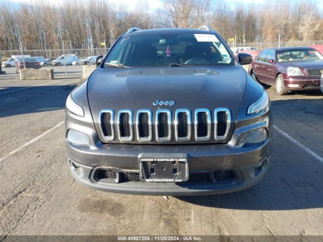 1C4PJMCB3EW270070 Jeep Cherokee Latitude
