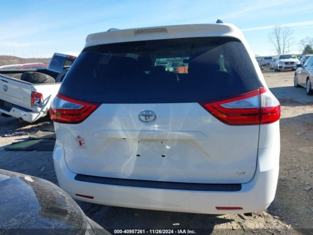 5TDKZ3DCXHS862896 Toyota Sienna Le 8 Passenger
