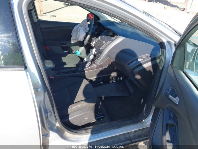 Ford FOCUS SE 2015 1FADP3K2XFL315639 Image 5