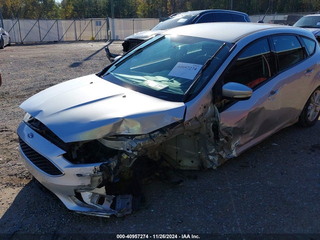 Ford FOCUS SE 2015 1FADP3K2XFL315639 Image 6