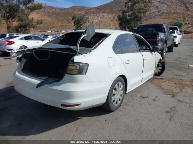 3VW267AJ9GM326875 Volkswagen Jetta 1.4t S