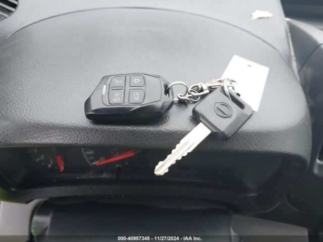 3N6CM0KN2KK699280 Nissan Nv200 S