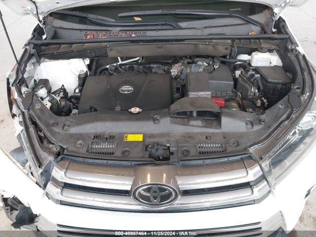 5TDDZRFH7JS866608 Toyota Highlander Limited