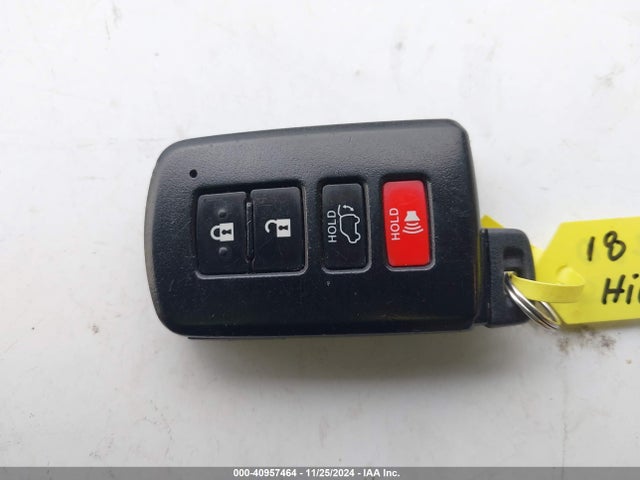 Toyota Highlander Limited 2018 5TDDZRFH7JS866608 Image 11