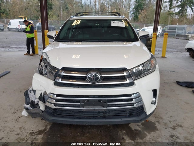 5TDDZRFH7JS866608 Toyota Highlander Limited