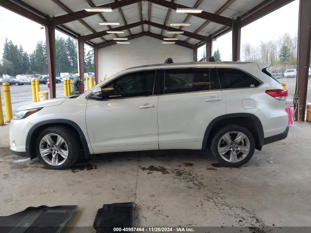 Toyota Highlander Limited 2018 5TDDZRFH7JS866608 Image 15