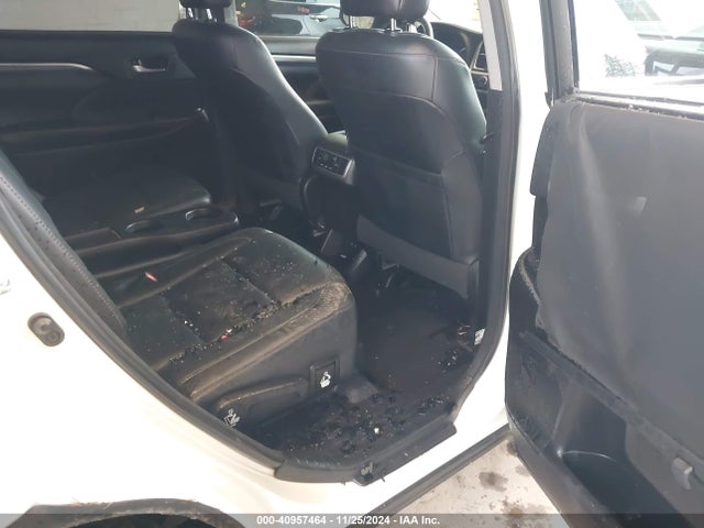 5TDDZRFH7JS866608 Toyota Highlander Limited