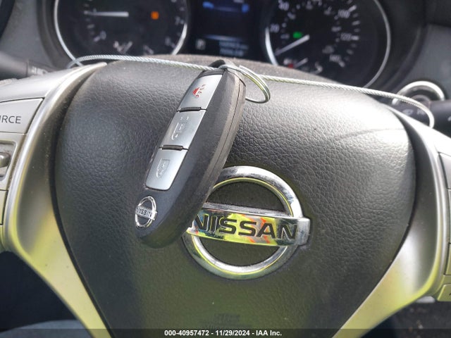 Nissan ROGUE SV 2015 5N1AT2MKXFC849946 Image 11