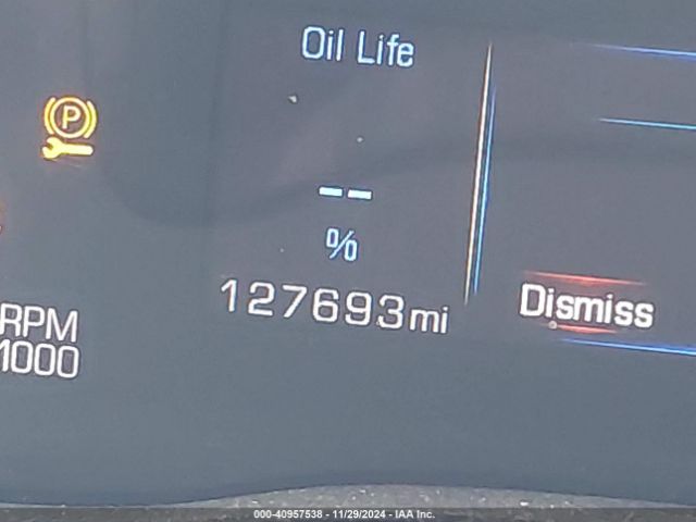 1GYKNDRS6JZ127235 Cadillac XT5 LUXURY