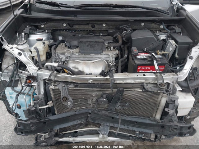 Toyota RAV4 LE 2015 JTMZFREV9FD043185 Image 10