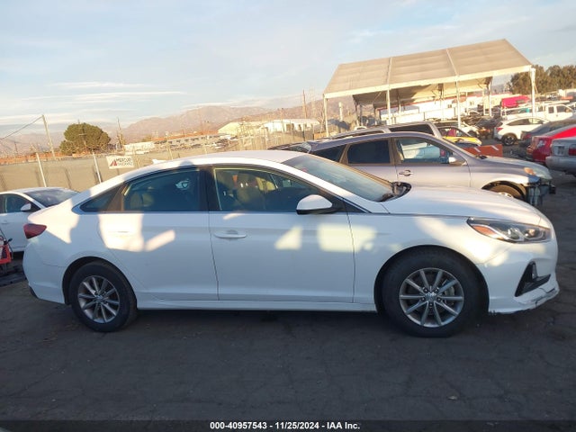 Hyundai SONATA SE 2019 5NPE24AF6KH794048 Image 14