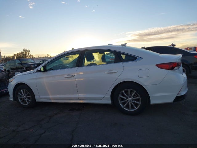 Hyundai SONATA SE 2019 5NPE24AF6KH794048 Image 15