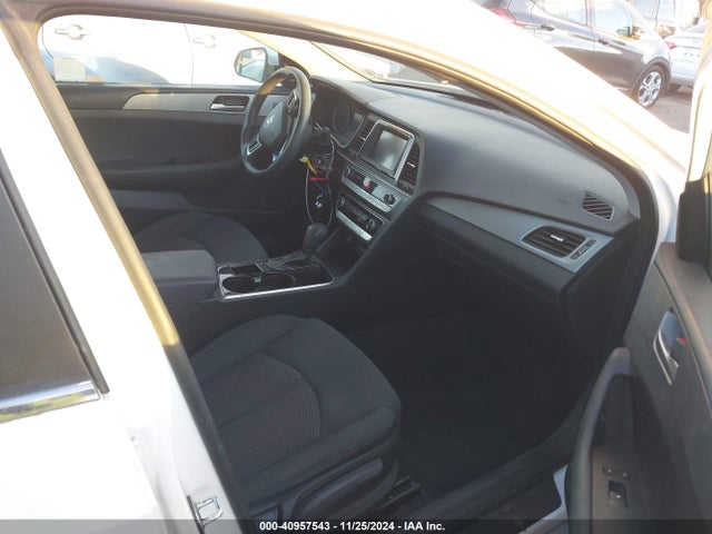 Hyundai SONATA SE 2019 5NPE24AF6KH794048 Image 5